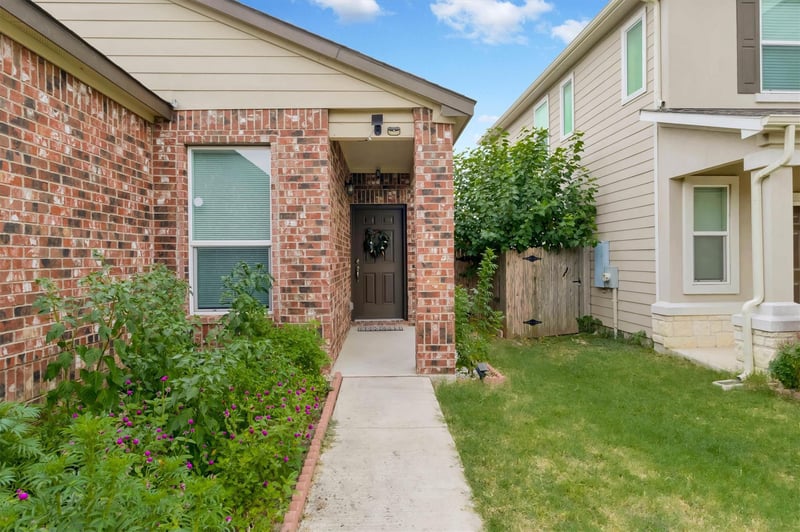 811 Screech Owl DR, Pflugerville, TX 78660