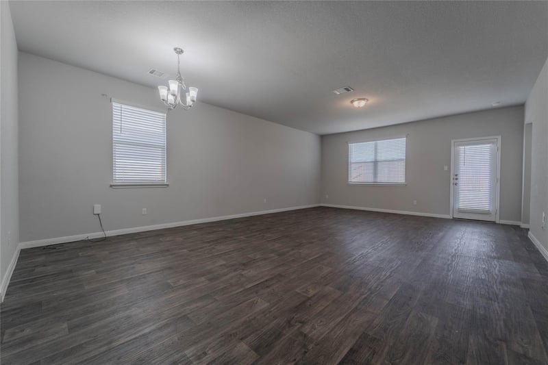 501 Naset DR, Georgetown, TX 78626