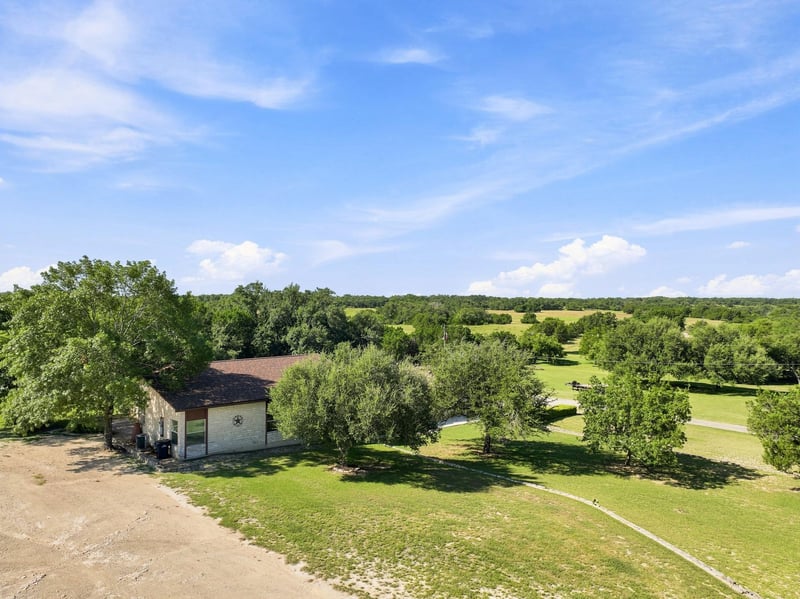 606 Rolling Hills RD, Liberty Hill, TX 78642