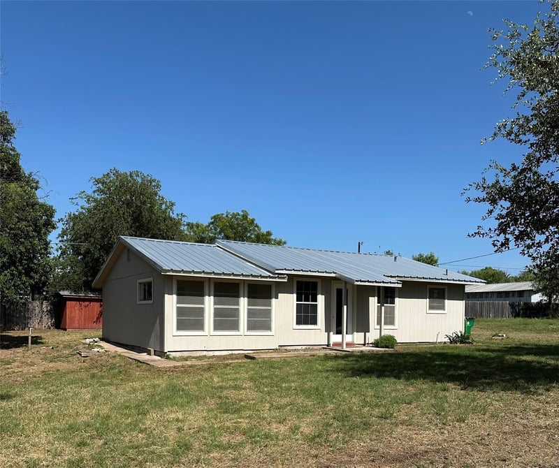 845 Aspen LN, Cottonwood Shores, TX 78657