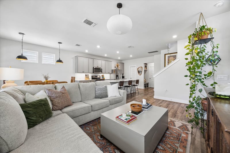 7406 Travertine Spring DR, Austin, TX 78744