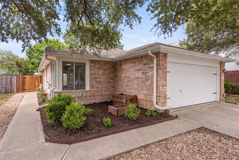 1513 Canon Yeomans TRL, Austin, TX 78748