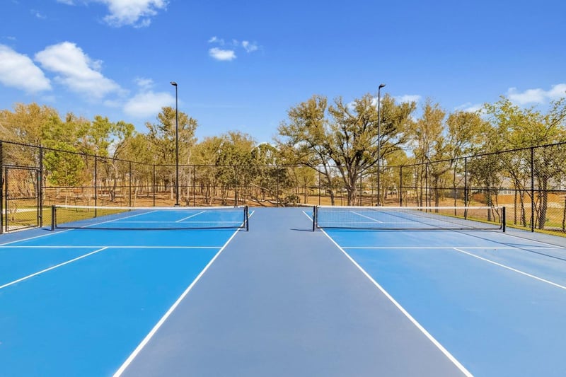 185 Hornet ST, Elgin, TX 78621
