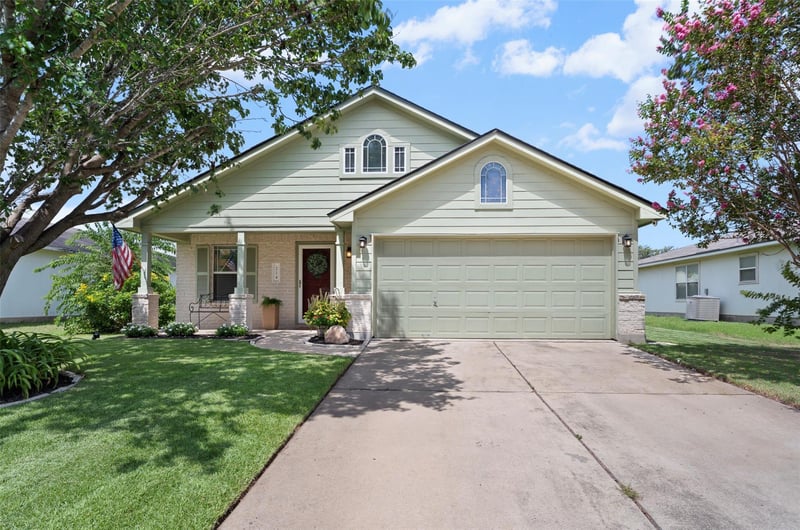 214 Jennifer LN, Bastrop, TX 78602
