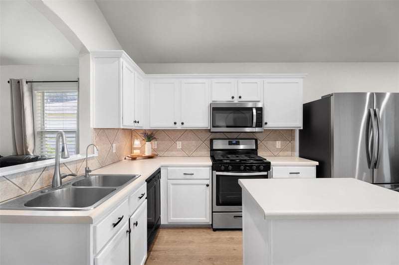 214 Jennifer LN, Bastrop, TX 78602