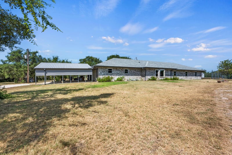 851 San Gabriel DR, Liberty Hill, TX 78642