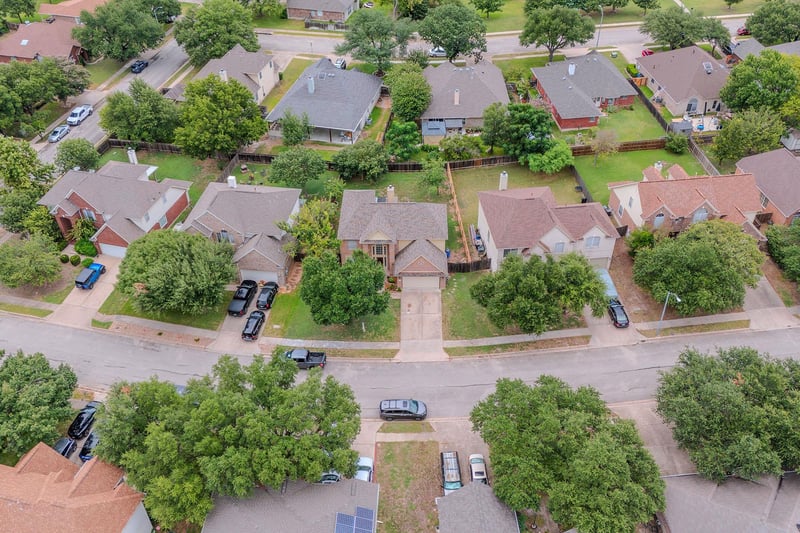 922 Indian Run DR, Pflugerville, TX 78660