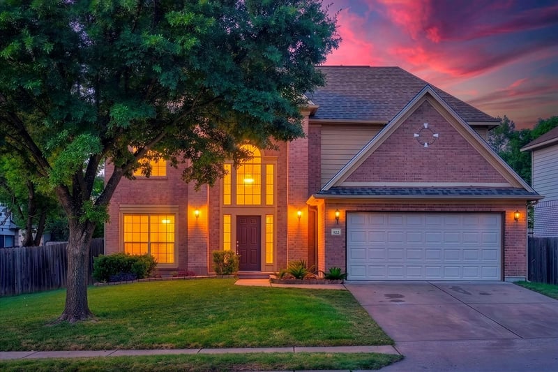922 Indian Run DR, Pflugerville, TX 78660