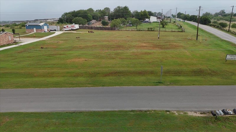 2 Plum Creek RD, Kyle, TX 78640