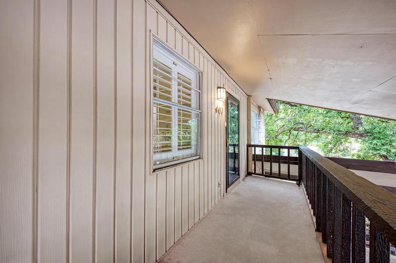 1202 Hi Stirrup #401, Horseshoe Bay, TX 78657