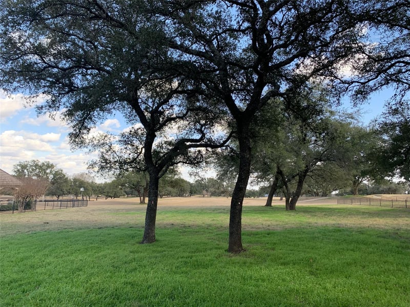 27029 Masters Pkwy, Spicewood, TX 78669