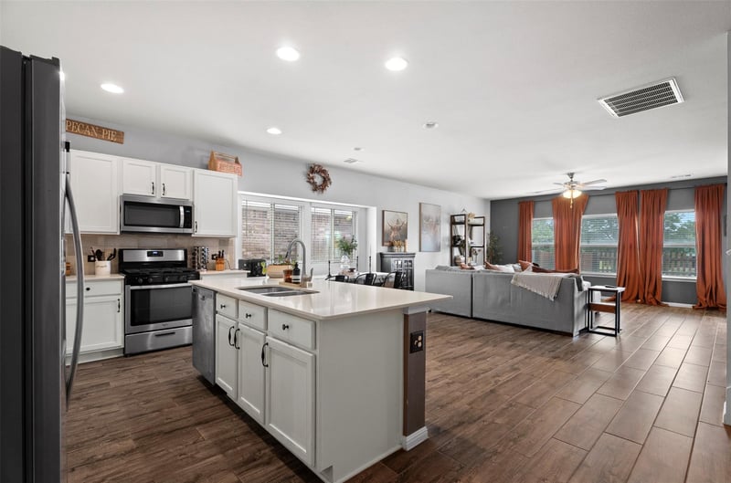 309 Rimrock CT, Bastrop, TX 78602
