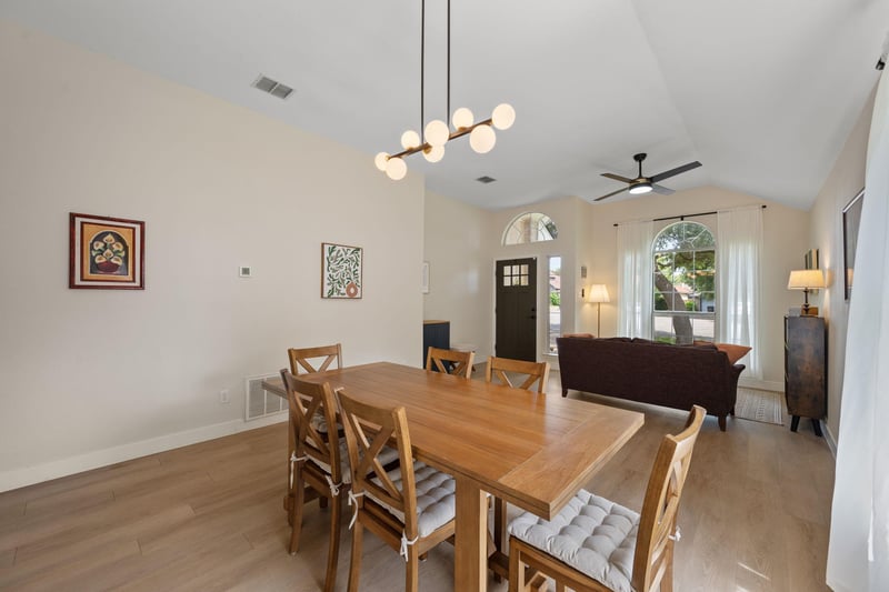 2105 Yaupon HOLW, Round Rock, TX 78664
