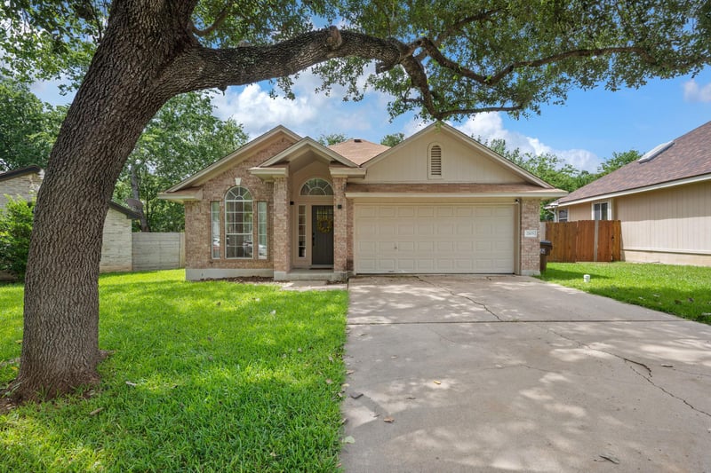 2105 Yaupon HOLW, Round Rock, TX 78664
