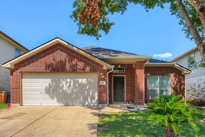9305 Pioneer Forest DR, Austin, TX 78744