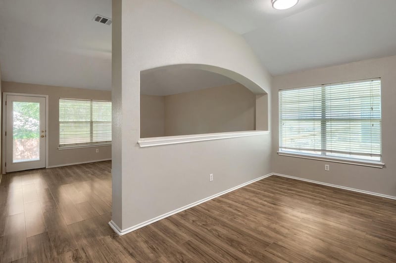9305 Pioneer Forest DR, Austin, TX 78744