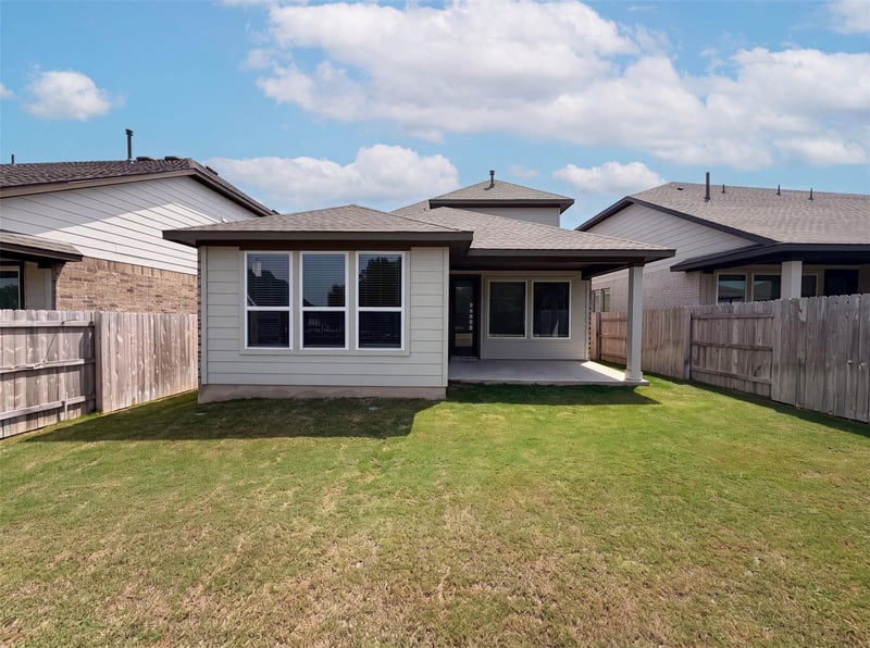 125 High Valley DR, Liberty Hill, TX 78642