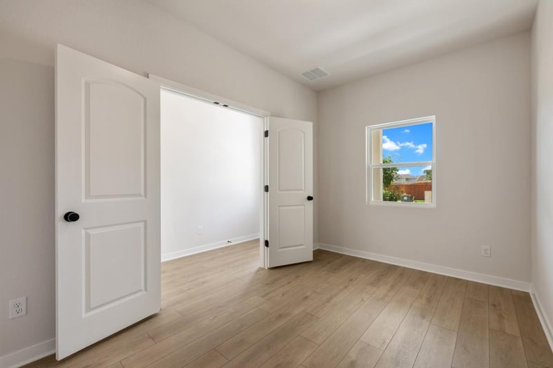 1925 Fannie RD, Georgetown, TX 78633