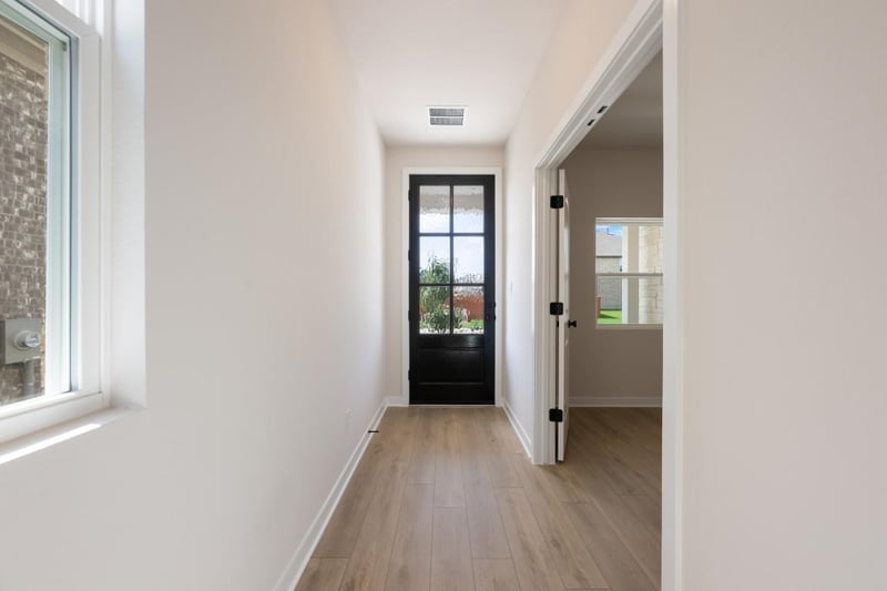 1925 Fannie RD, Georgetown, TX 78633