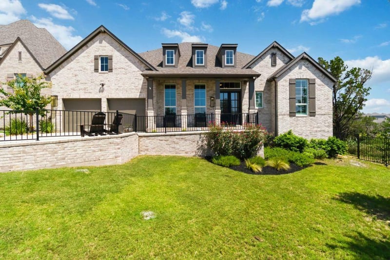 333 Knockout Rose DR, San Marcos, TX 78666