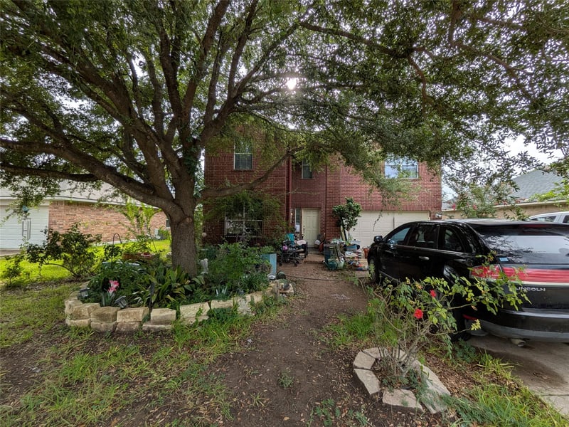 129 Hanstrom DR, Hutto, TX 78634