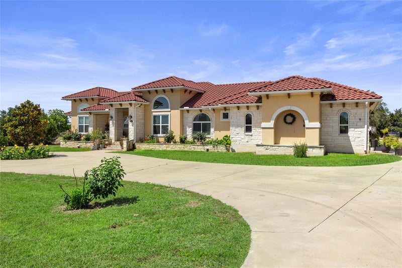 129 Lakewood TRL, Leander, TX 78641