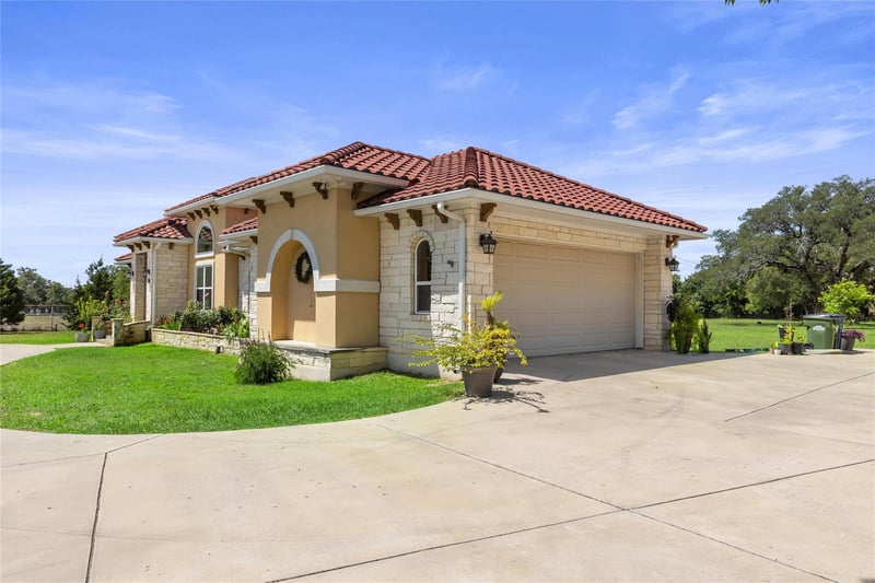 129 Lakewood TRL, Leander, TX 78641