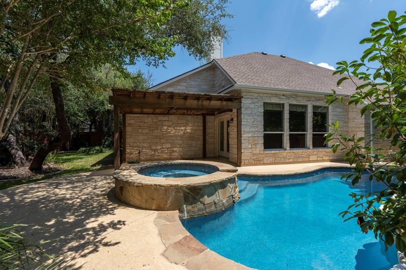 6304 Salcon Cliff DR, Austin, TX 78749