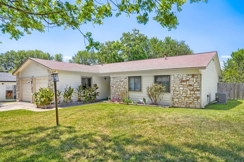1907 Mirabeau ST, Austin, TX 78727
