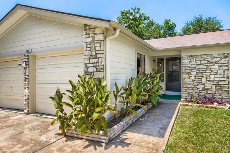 1907 Mirabeau ST, Austin, TX 78727