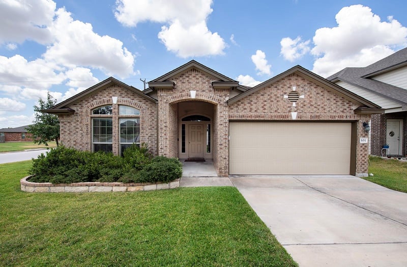101 Igneous LN, Jarrell, TX 76537