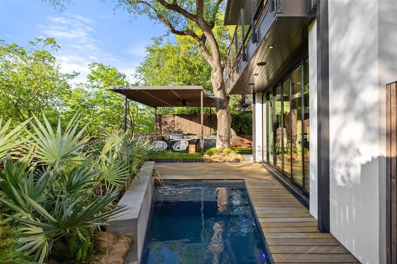 2108 Matthews DR, Austin, TX 78703