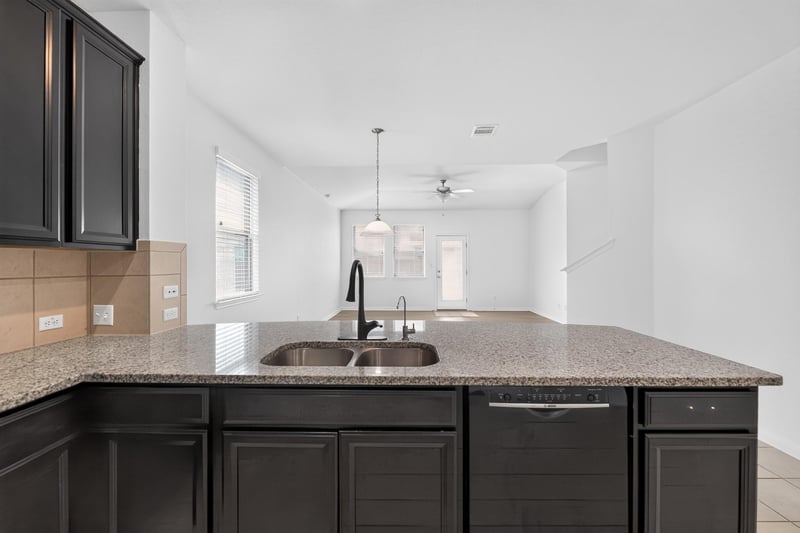 209 Evening Dusk DR, Kyle, TX 78640