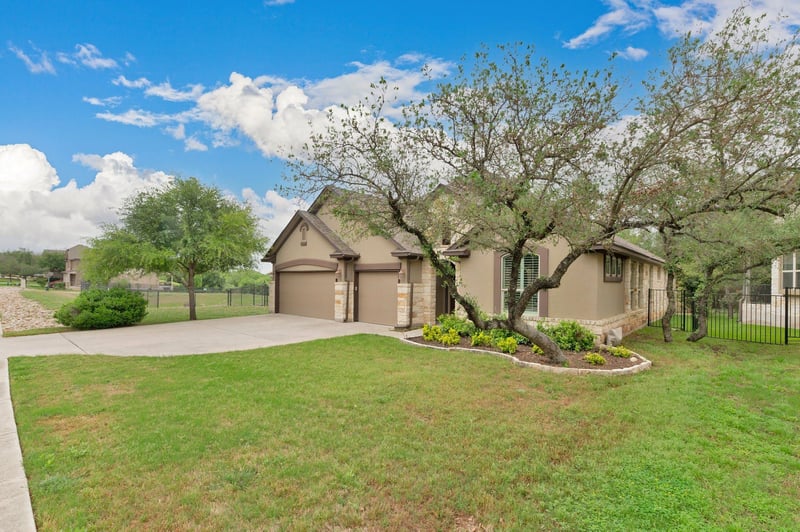 4917 Pyrenees Ps, Bee Cave, TX 78738