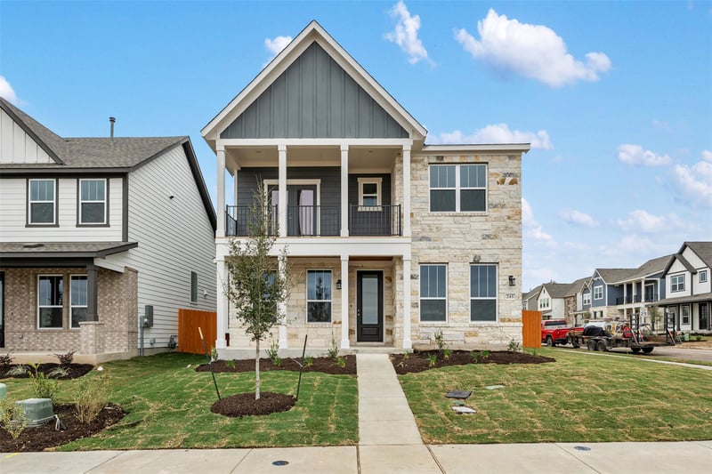 429 Carr DR, Liberty Hill, TX 78642