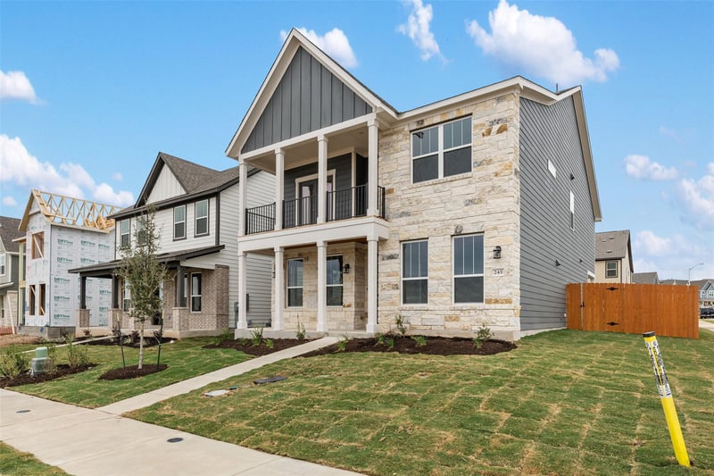 429 Carr DR, Liberty Hill, TX 78642