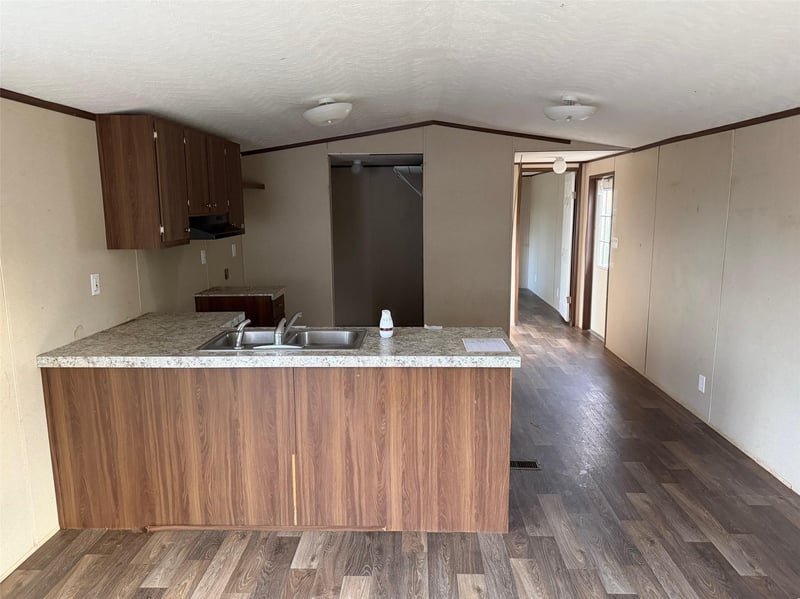 309 Oak Arbor TRL, Del Valle, TX 78617
