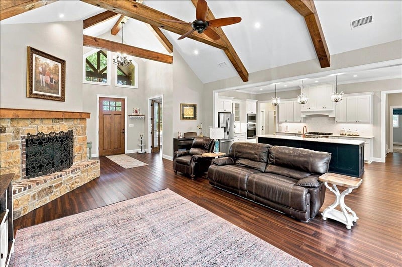 14448 Meadow Glen RD, Lindale, TX 75771