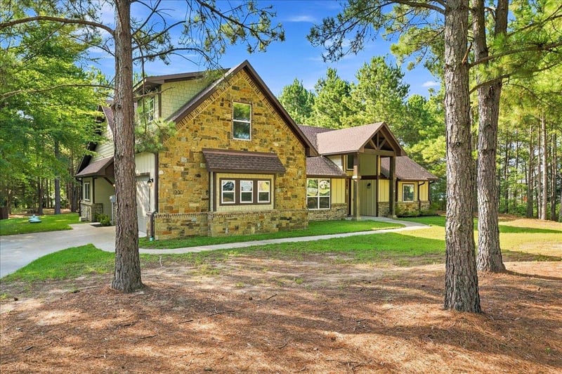 14448 Meadow Glen RD, Lindale, TX 75771