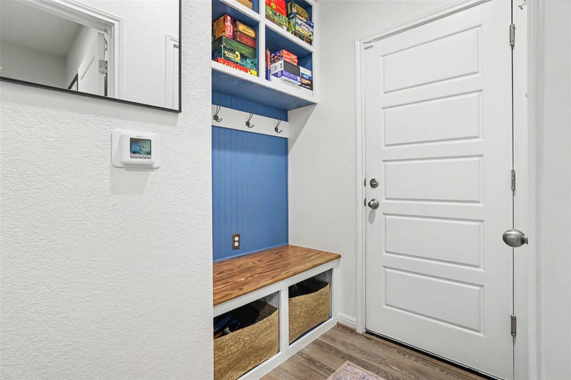 104 Ladolia LN, San Marcos, TX 78666