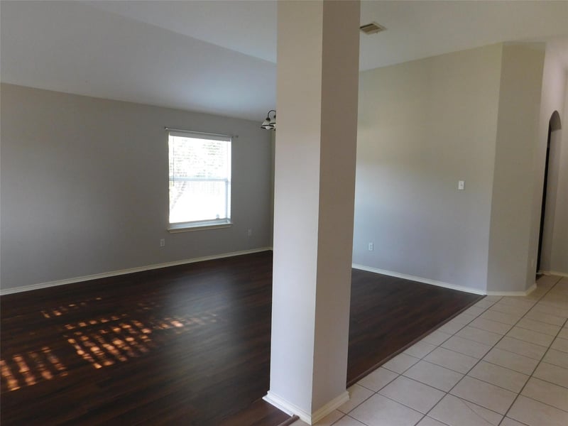 1302 Rainbow Parke DR, Round Rock, TX 78665