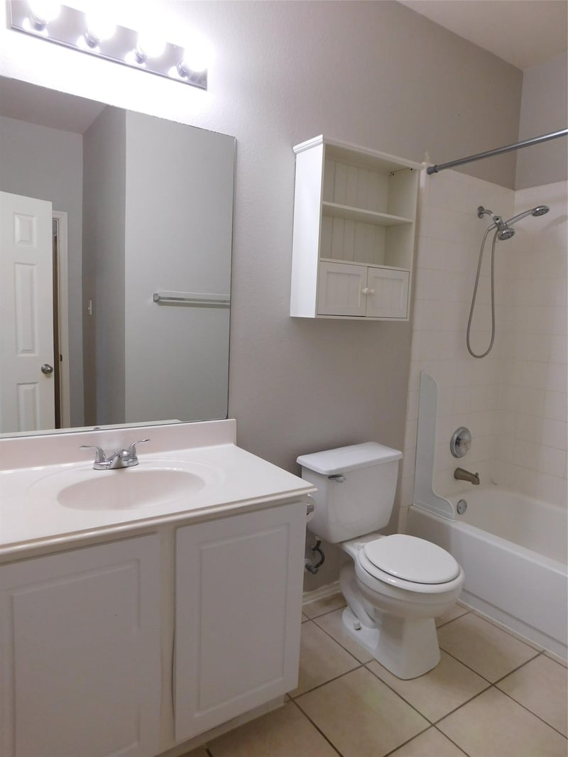 1302 Rainbow Parke DR, Round Rock, TX 78665