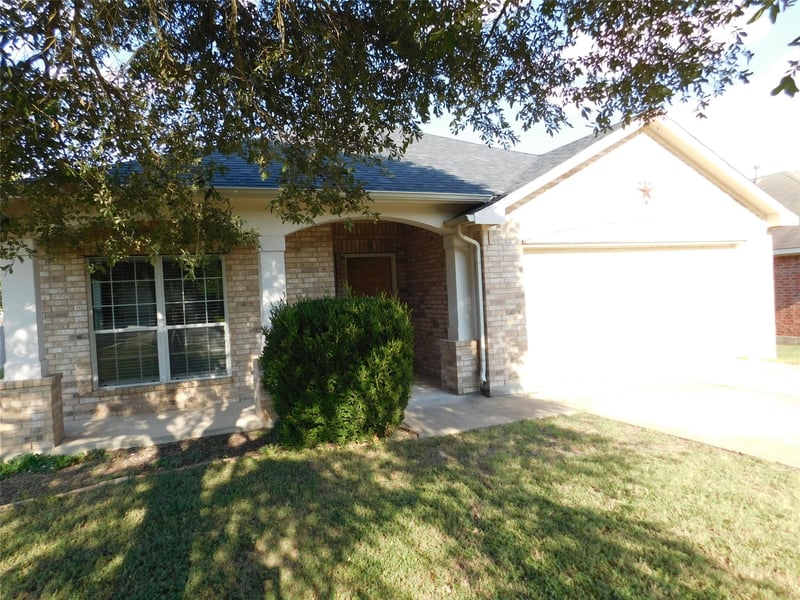 1302 Rainbow Parke DR, Round Rock, TX 78665
