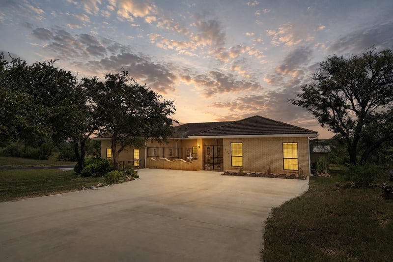 634 Broken HLS, Horseshoe Bay, TX 78657