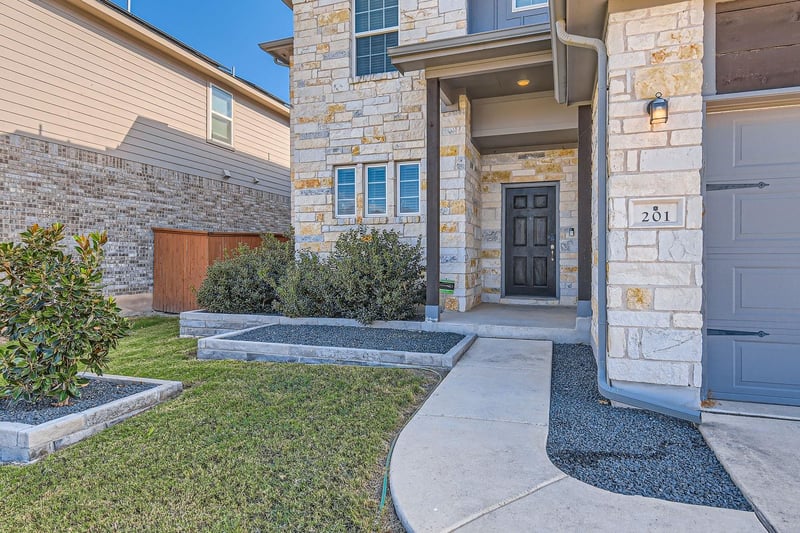 201 Double Mountain RD, Liberty Hill, TX 78642