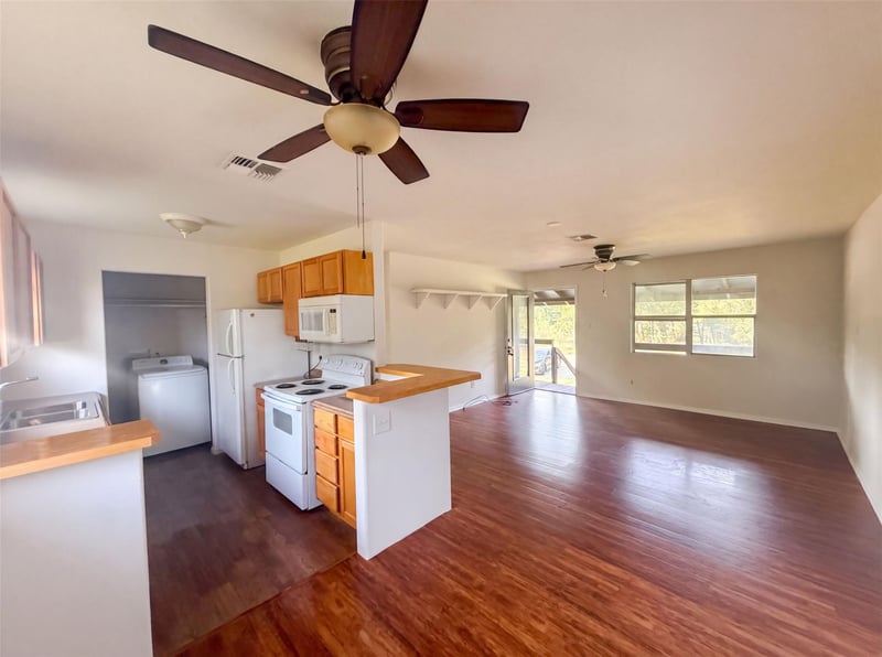 1002 Hummingbird DR, Marble Falls, TX 78654