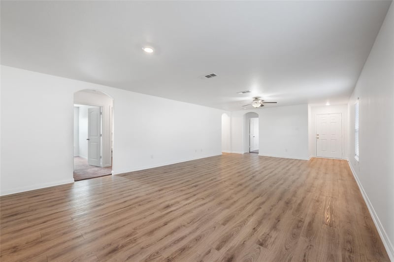 18616 Speculator LN, Elgin, TX 78621