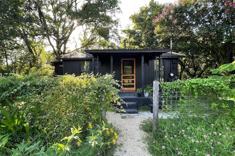 5921 Ponca ST, Austin, TX 78741