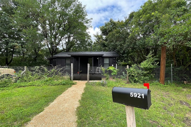 5921 Ponca ST, Austin, TX 78741