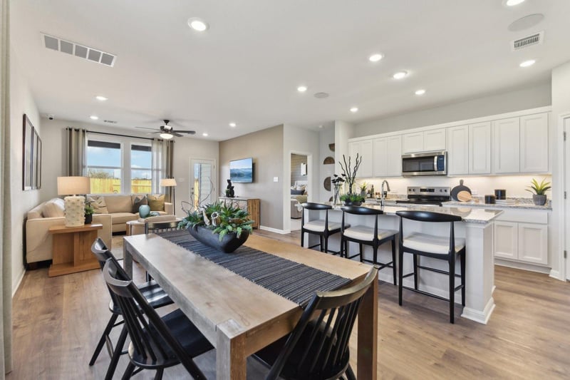 165 Tolo DR, Elgin, TX 78621